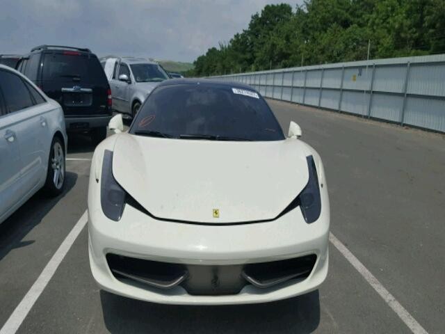 Sieu xe Ferrari 458 Italia &quot;thuy kich&quot; thet gia 1,9 ty dong-Hinh-2